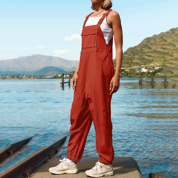 Salopette-Rouge-pour-Femme.png